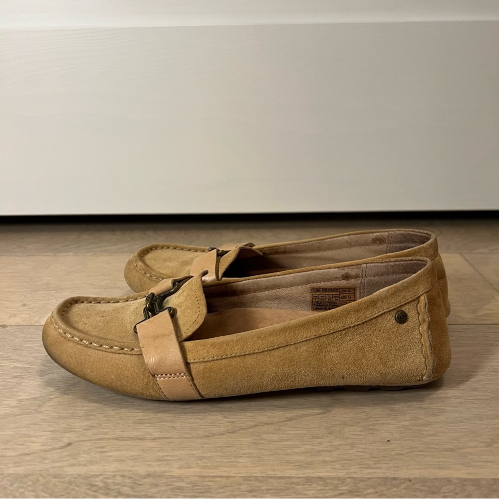 UGG Women’s Leather Moccasins in Tawny, Size 7, Tan - Picture 2 of 11